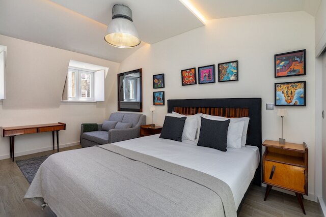 インテンデンテ モダン ステイズ