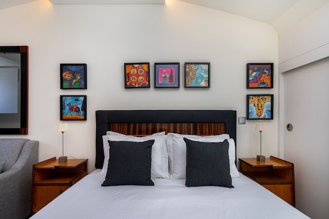 インテンデンテ モダン ステイズ