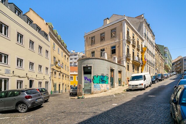 インテンデンテ モダン ステイズ