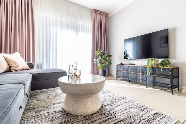 シラトハネビム - Isrentals