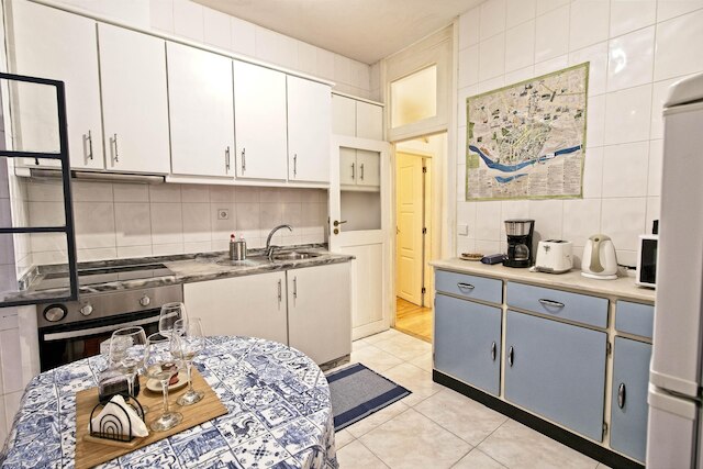 ポルトの魅力的な2ベッドルームアパートメント