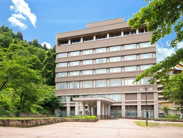 KKR 湯沢ゆきぐに