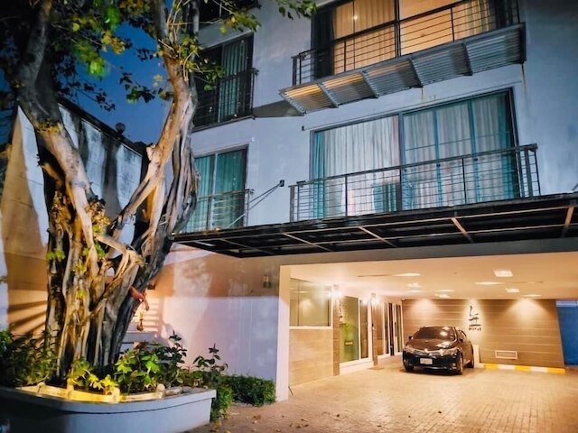 ビビ アベニュー トンロー