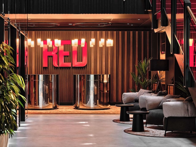 ラディソンレッドホテル & ラディソンレッドアパートメント、クラクフ