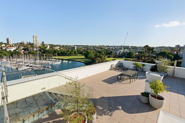 エリザベス ベイ ホーム ウィズ ア ビュー ルーフトップ プール