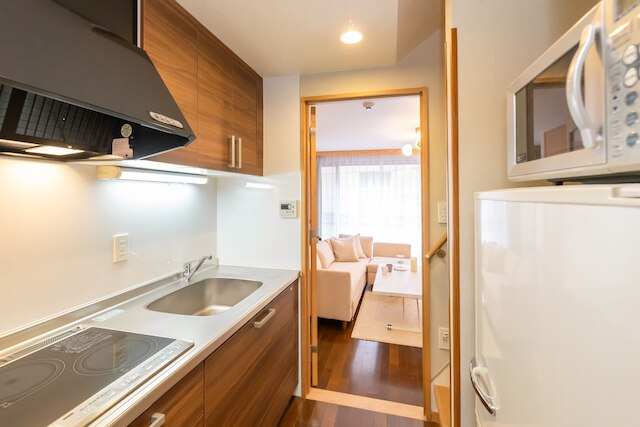 Tsutenkaku Royal House