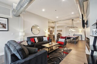 グラフィティ & スカイライン | リノ アート ロフツ