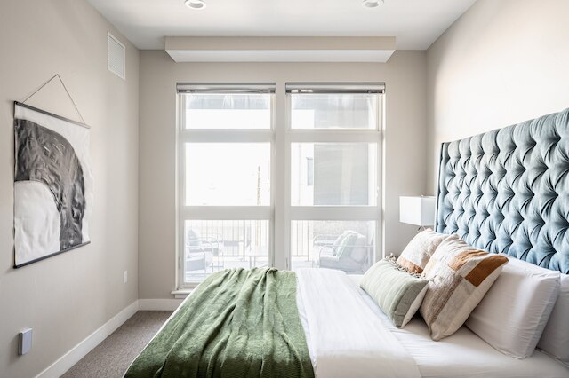 ブライト & ブリージー | リノ アート ロフツ