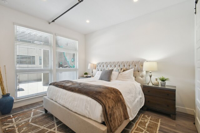 ブラッシュド & ボールド | リノ アート ロフツ