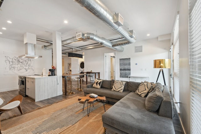 カウボーイ ミューズ | リノ アート ロフツ