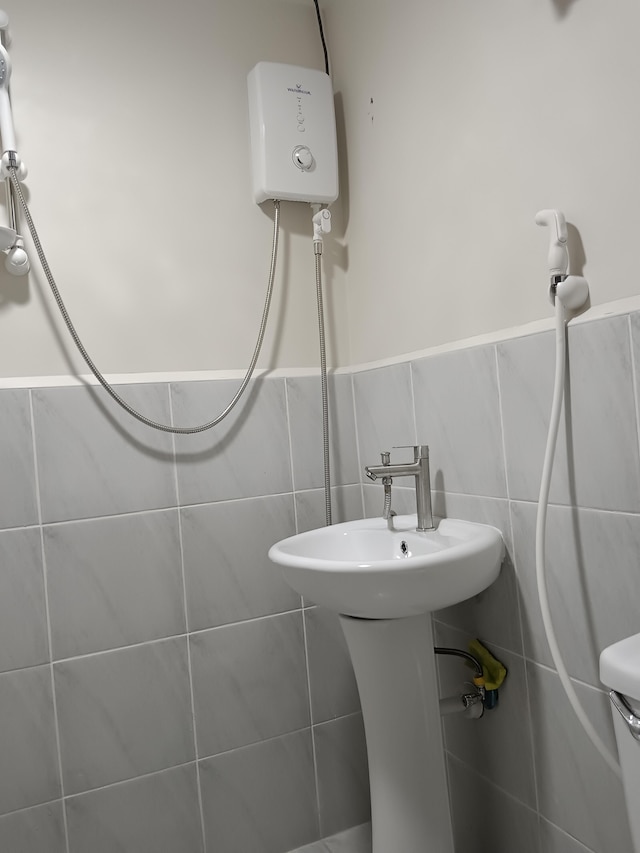 コンド イン ラプラプ ニア エアポート ウィズ フリーパーキング