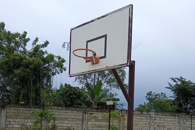 コンド イン ラプラプ ニア エアポート ウィズ フリーパーキング