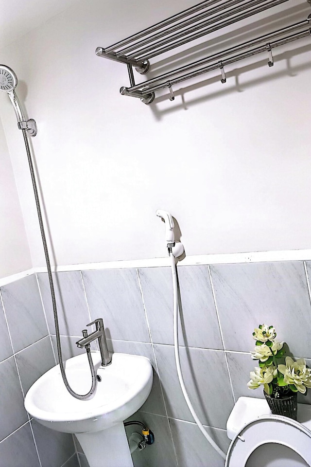 コンド イン ラプラプ ニア エアポート ウィズ フリーパーキング