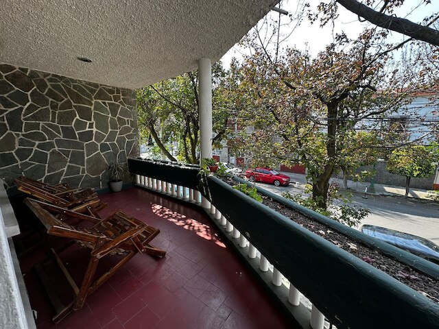 ミティカ近くの部屋