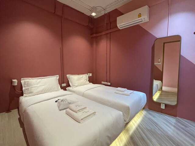 ザ パレット バンコク ホテル - セルフ チェックイン アフター 10 pm