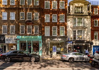 ロンドン イズ ヨーズ 2 ベッドルーム イン ケンジントン