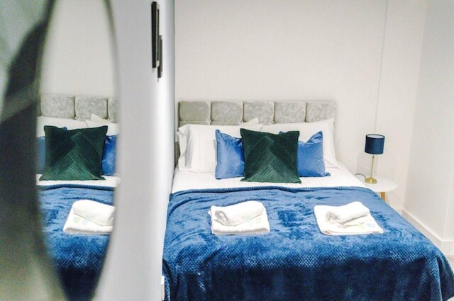 インペリアル ウォー ミュージアム ノース ツー-ベッドルーム バイ ベルヴィラ