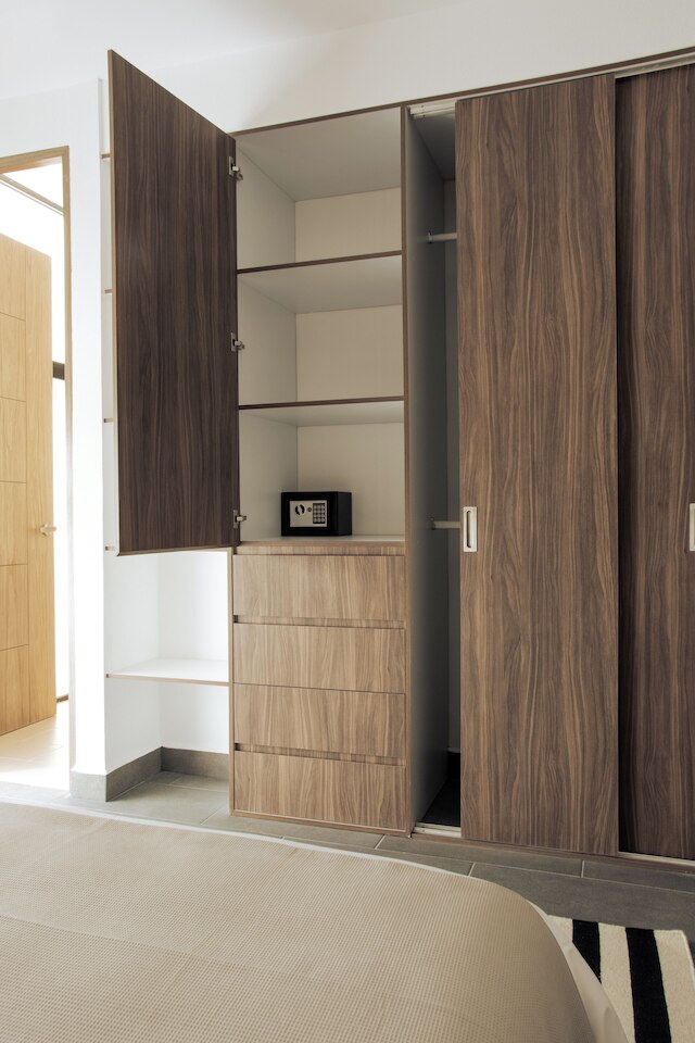 ミネリア 13 バイ ミスター W