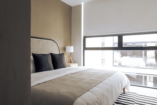 ミネリア 13 バイ ミスター W