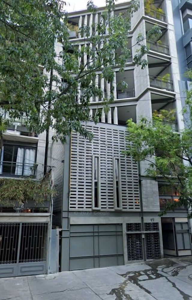 シナロア 49 バイ ミスター W