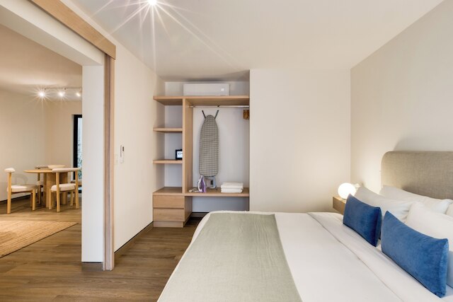 トナラ バイ ミスター W