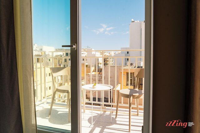 スチュアート ルームズ バイ Zzzing