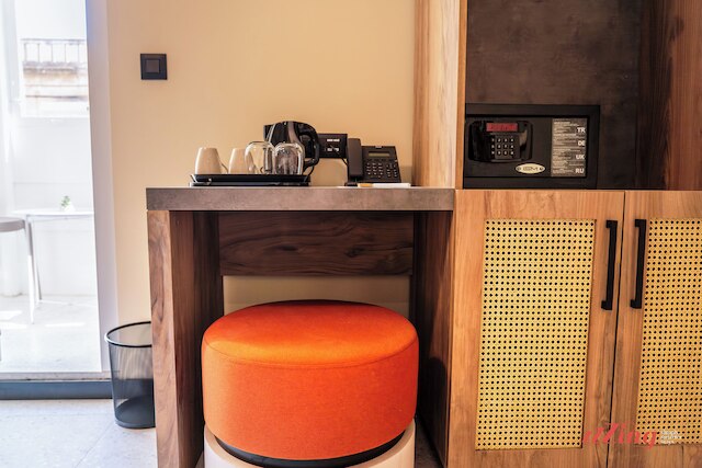 スチュアート ルームズ バイ Zzzing