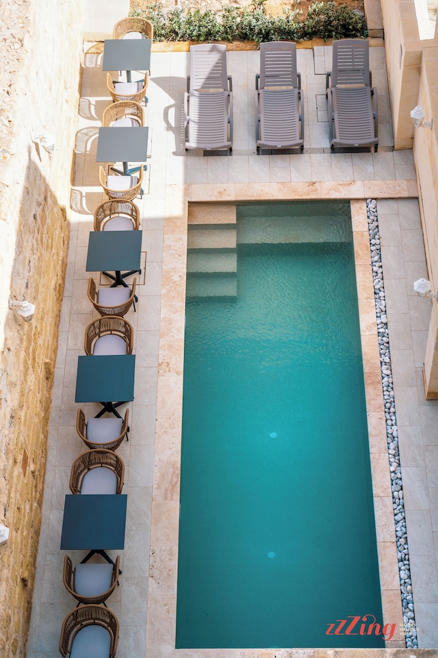 モスタ ステイズ