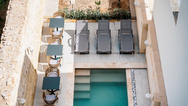 モスタ ステイズ