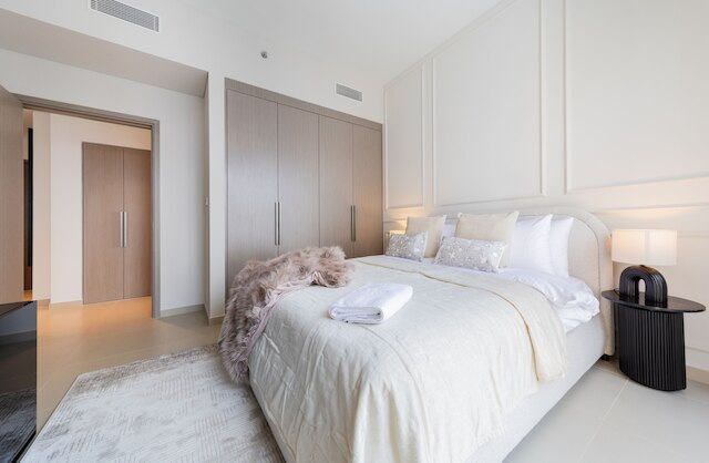 エデンズ ホームズ & ヴィラズ - アクト ワン アクト ツー