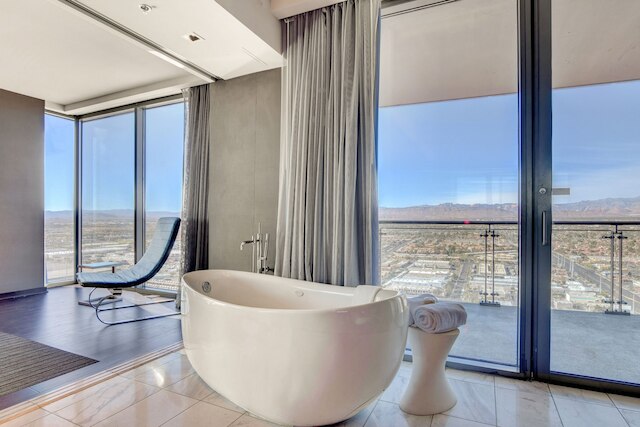 パノラマ ルーム オン 36 フロア