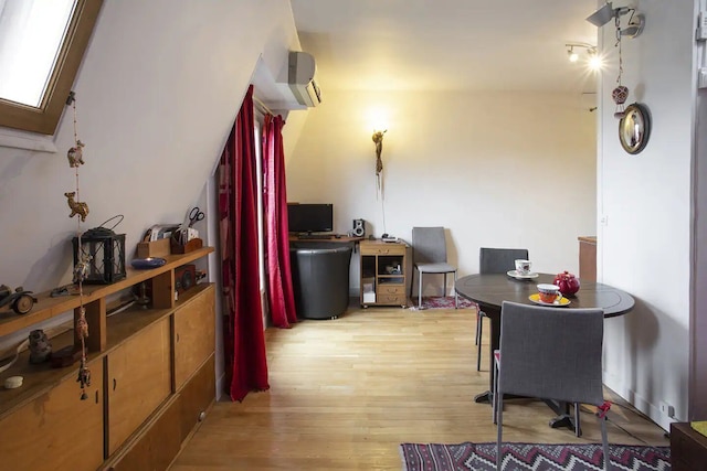 モンマルトル ジェム