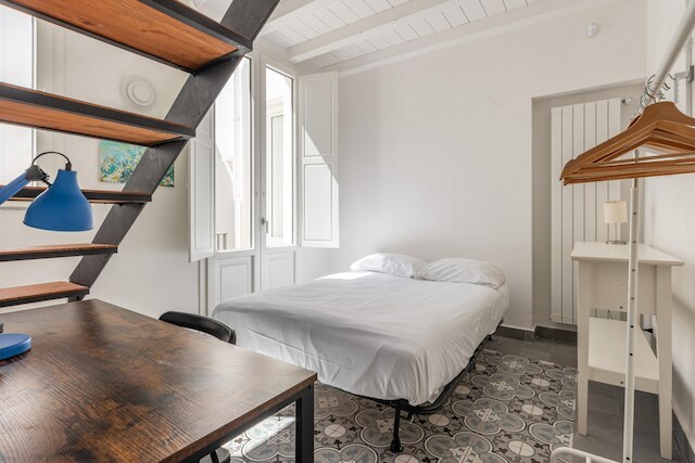 ウナ テラッツァ ス ヴィア カルデライ バイ ワンダフル イタリー