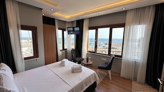 マンマ マリヤ ホテル