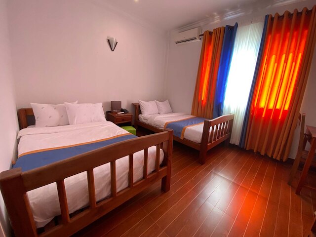 マハ カリ ホテル