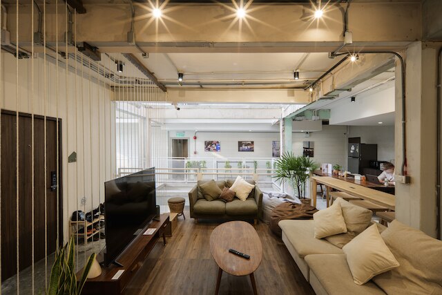 C'HOUSE バンコク