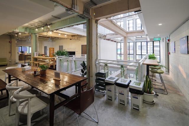 C'HOUSE バンコク