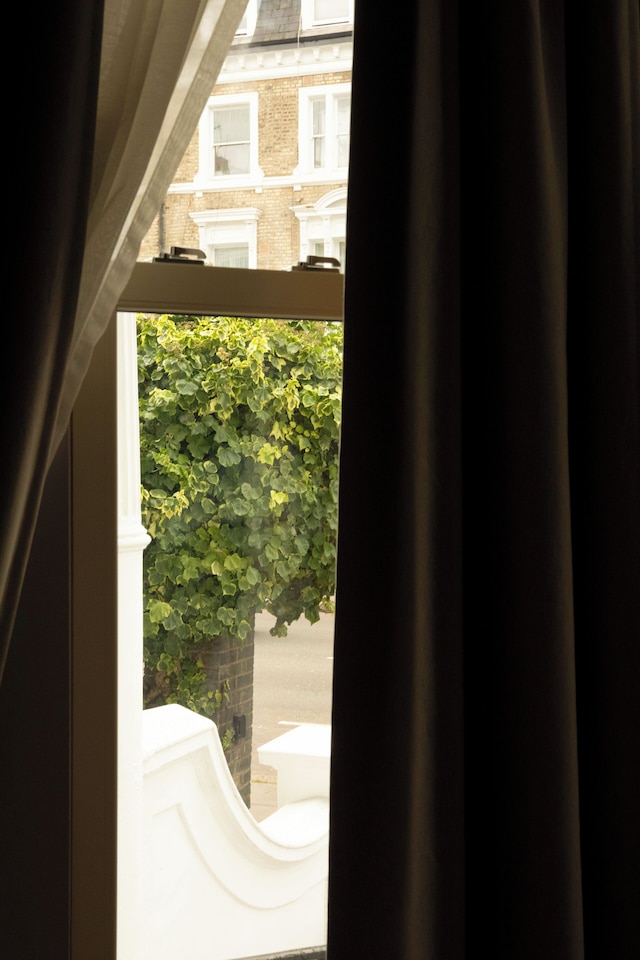 ボブ W ホランドパーク ロンドン