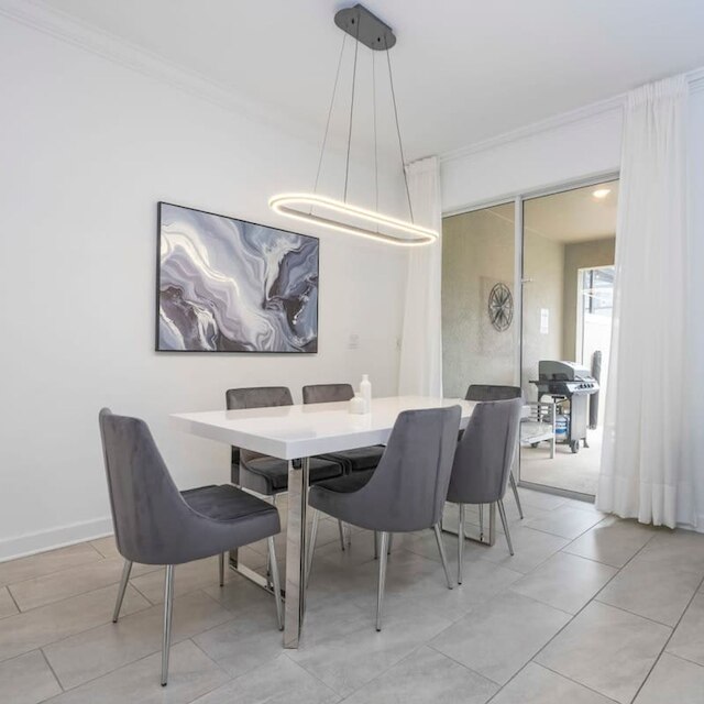 2941 モダン 4BD アット ストーリー レイク