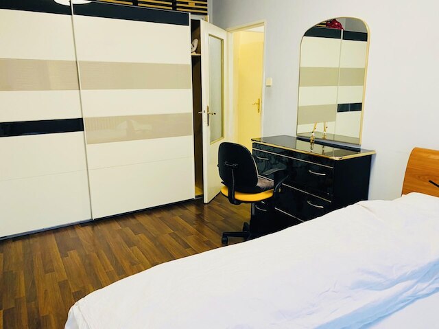 スタニング 2-ベッド アパートメント イン プラハ 4