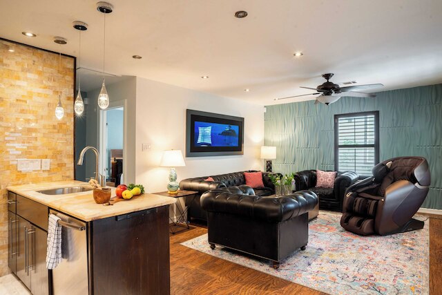 レッドリバー バイ アバンステイ シェアードプール + ホットタブ ダウンタウン オースティン まで 20 ミニッツ