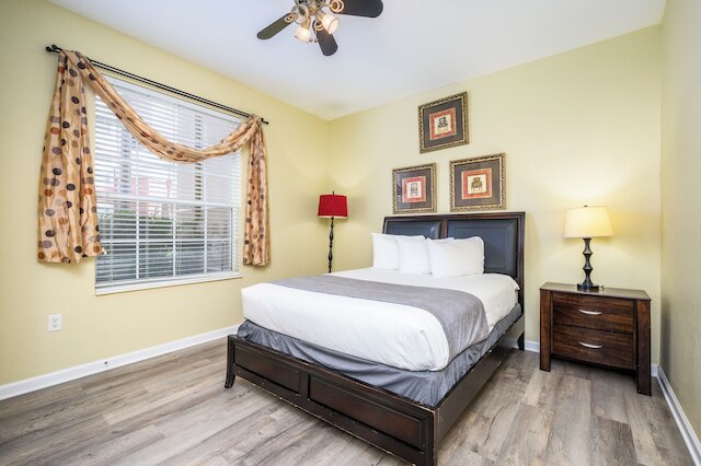 エピック ユニバース ラージ コンド ウィズ プール テーブル, ビスタ ケイ - 2003