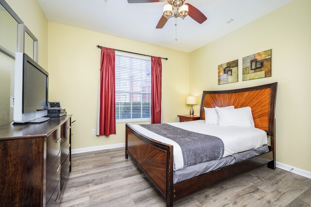 エピック ユニバース ラージ コンド ウィズ プール テーブル, ビスタ ケイ - 2003