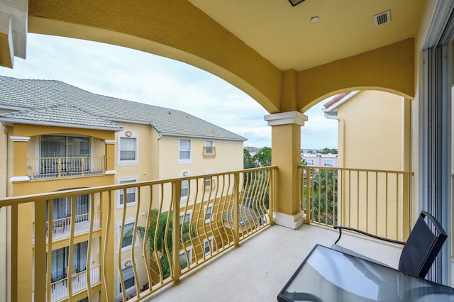 ビューティフル デラックス コンド、ビスタ ケイ - 3024