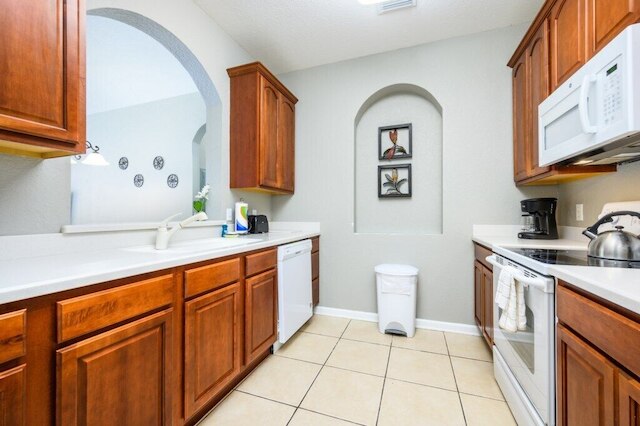 ビューティフル デラックス コンド、ビスタ ケイ - 3024