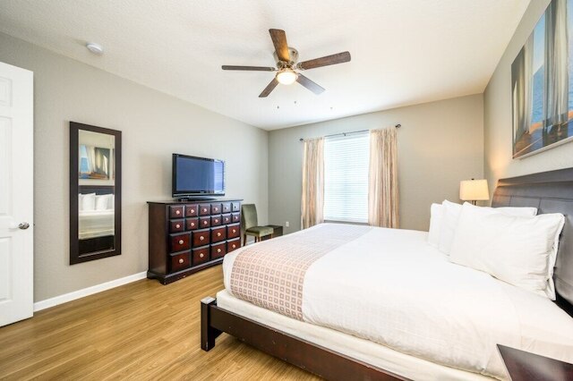 エピック ユニバース 3 ベッドルーム プレミアム レイクビュー コンド - 1012