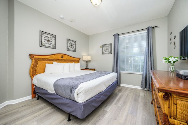 ビューティフル レイク ビュー コンド、ビスタ ケイ-1004