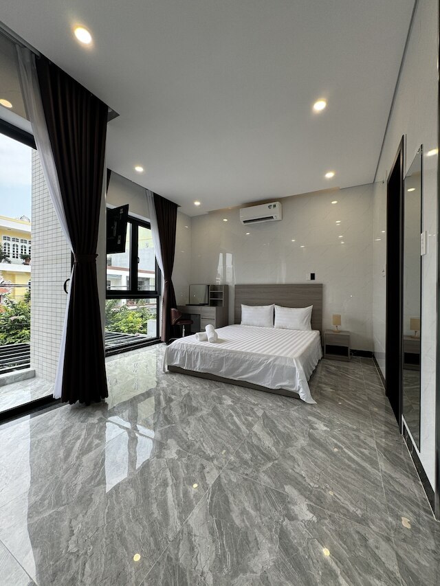 T P レジデンスハウス