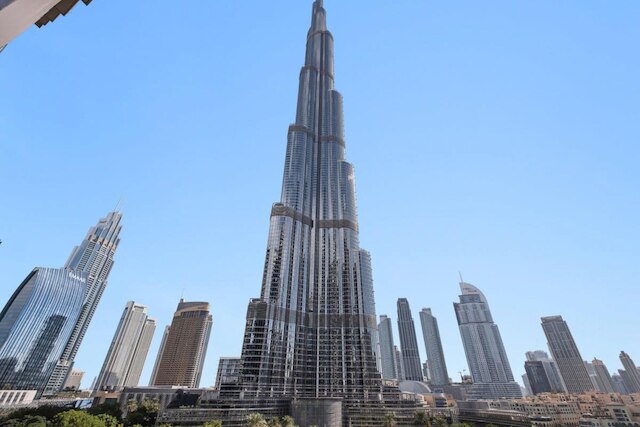 ラグジュアリー 3-ベッドルーム アパートメント フェーシング ブルジ カリファ イン ザ アドレス ドバイ オペラ