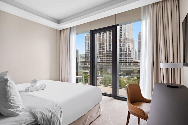 ラグジュアリー 3-ベッドルーム アパートメント フェーシング ブルジ カリファ イン ザ アドレス ドバイ オペラ
